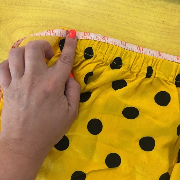vintage polka dot yellow skirt , waist stretch *handmade* looking for best offer - Picture 3 of 6